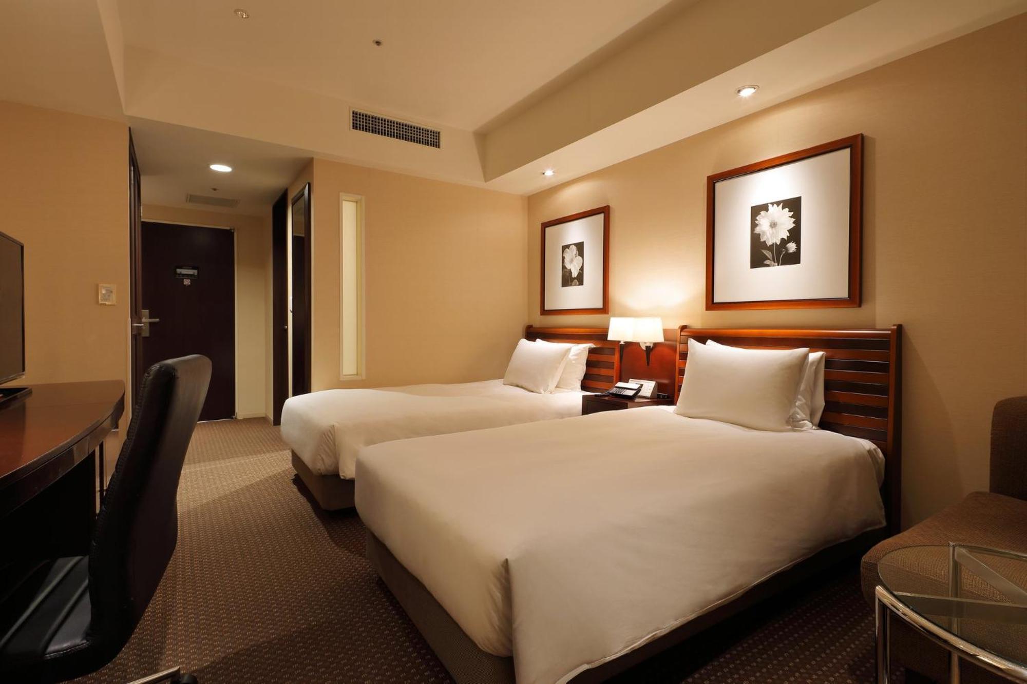 เอเอ็นเอ คราวน์ พลาซา โฮเต็ล โอะกะยะมะ Hotel โอคายาม่า ภายนอก รูปภาพ